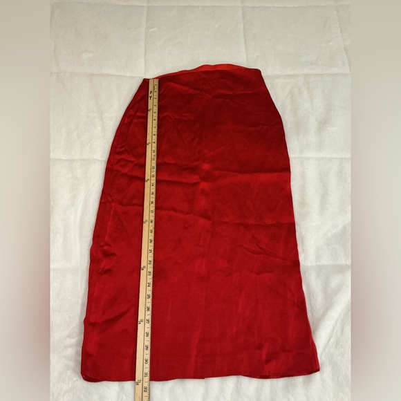 Zara Elegant Red Women's Skirt - Picture 5 of 10